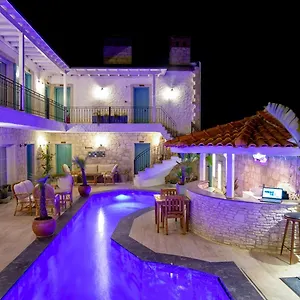 Avlu Boutique 2* Alaçatı